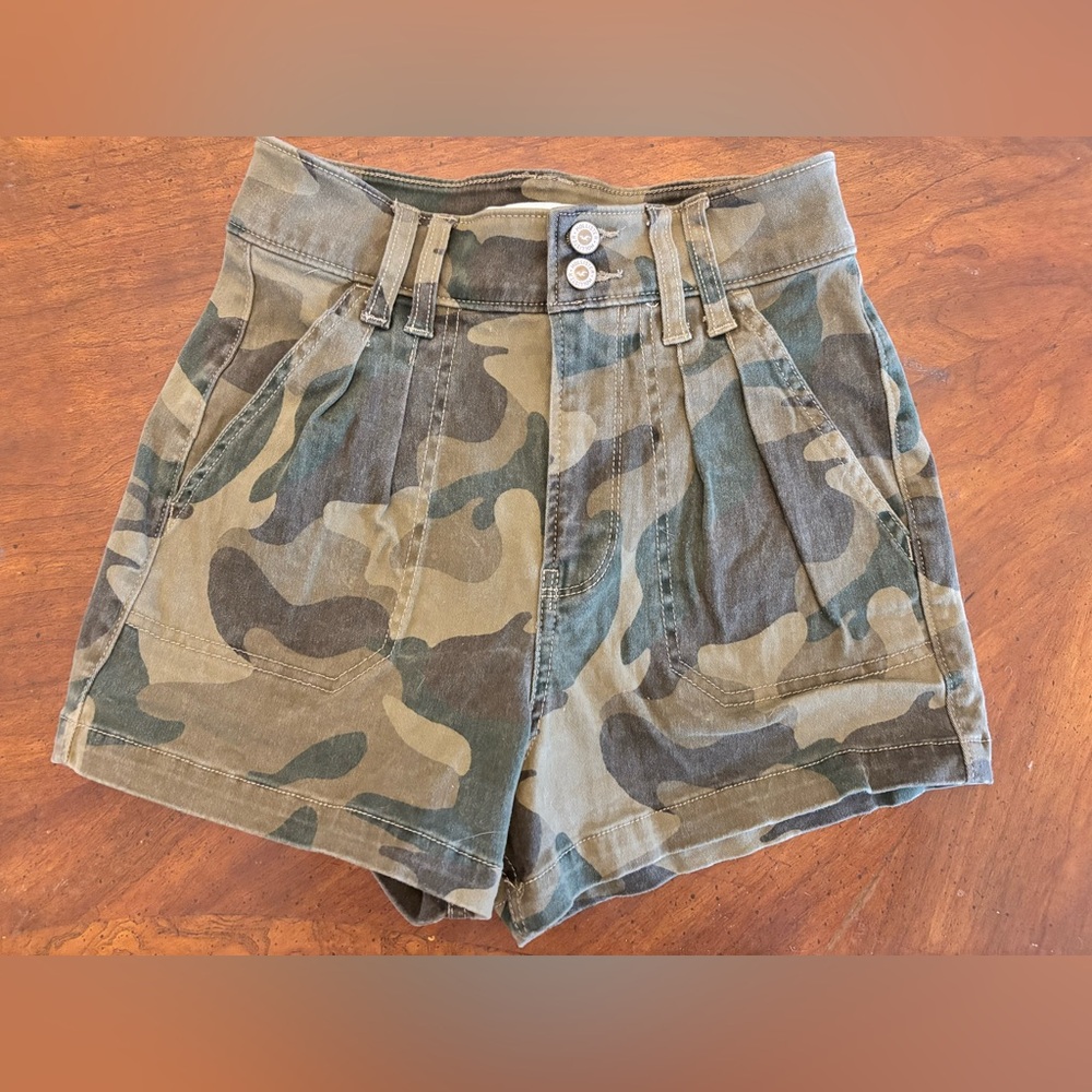 Hollister High Waist Camo Shorts